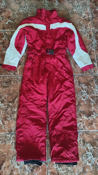 Vand costum schi culoare rosu- grena sidefat, cu gluga